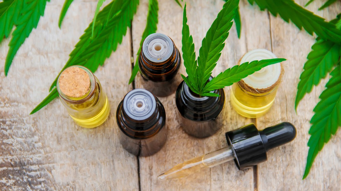 Top 5 Benefits Of Using A CBD Tincture